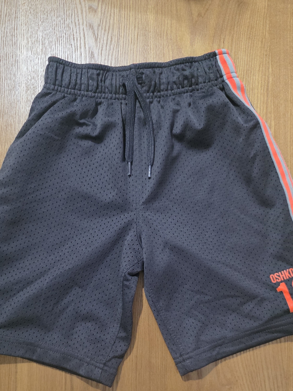 Boys OshKosh B'gosh Dark Gray Mesh Athletic Shorts Size 6